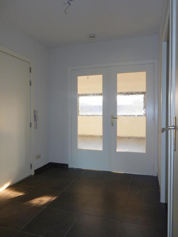 Vernieuwd appartement met 2 slaapkamers 