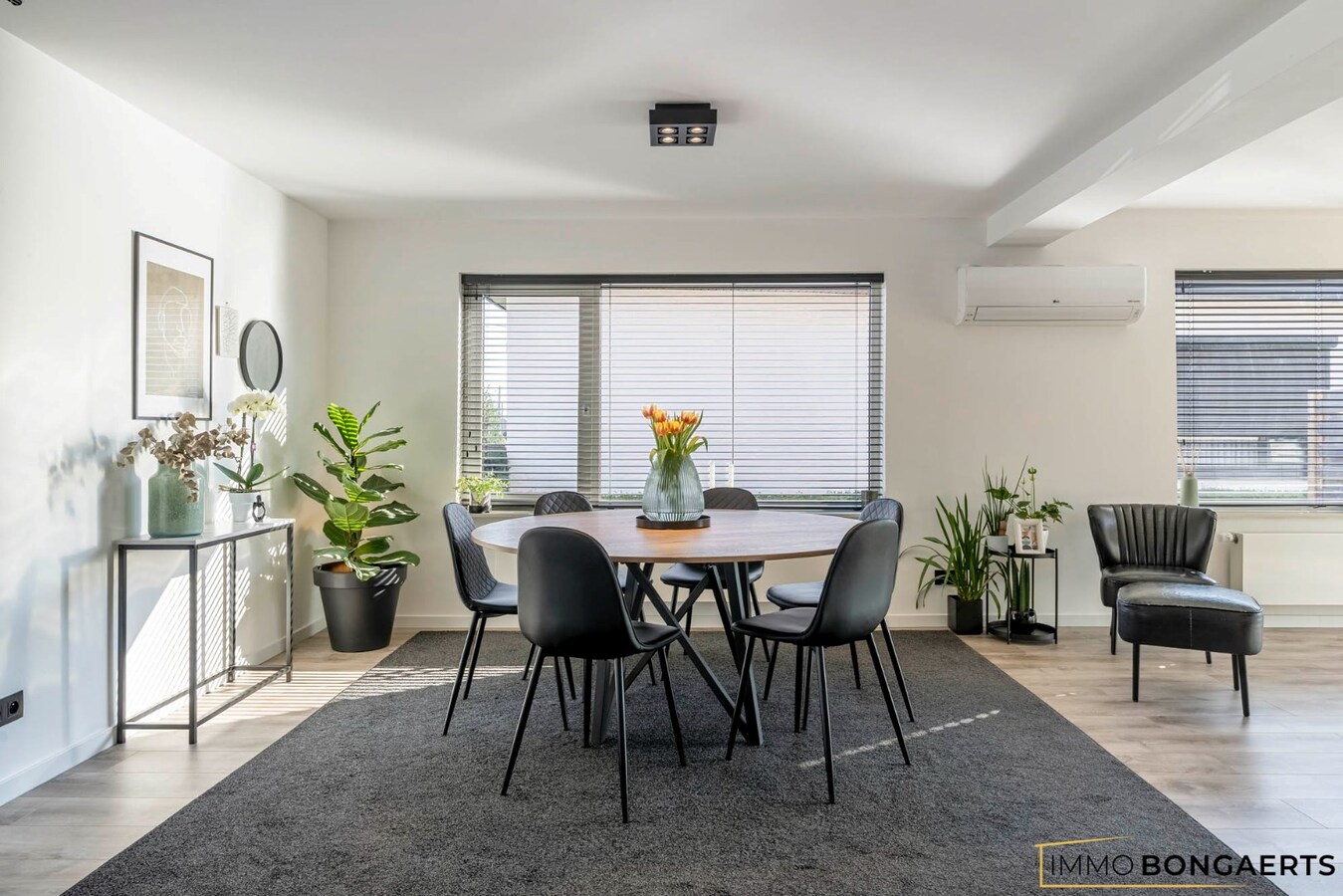 Volledig gerenoveerde woning met 4 slaapkamers 