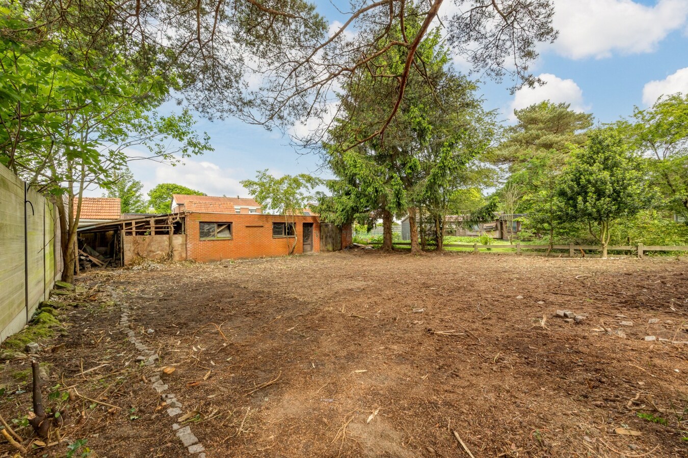 Charmante laagbouw woning met ruime tuin te Oelegem! 