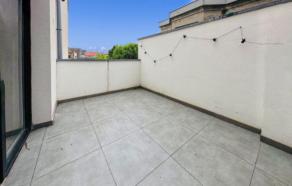 VERNIEUWD VAKANTIE APPARTEMENT TE OOSTENDE 