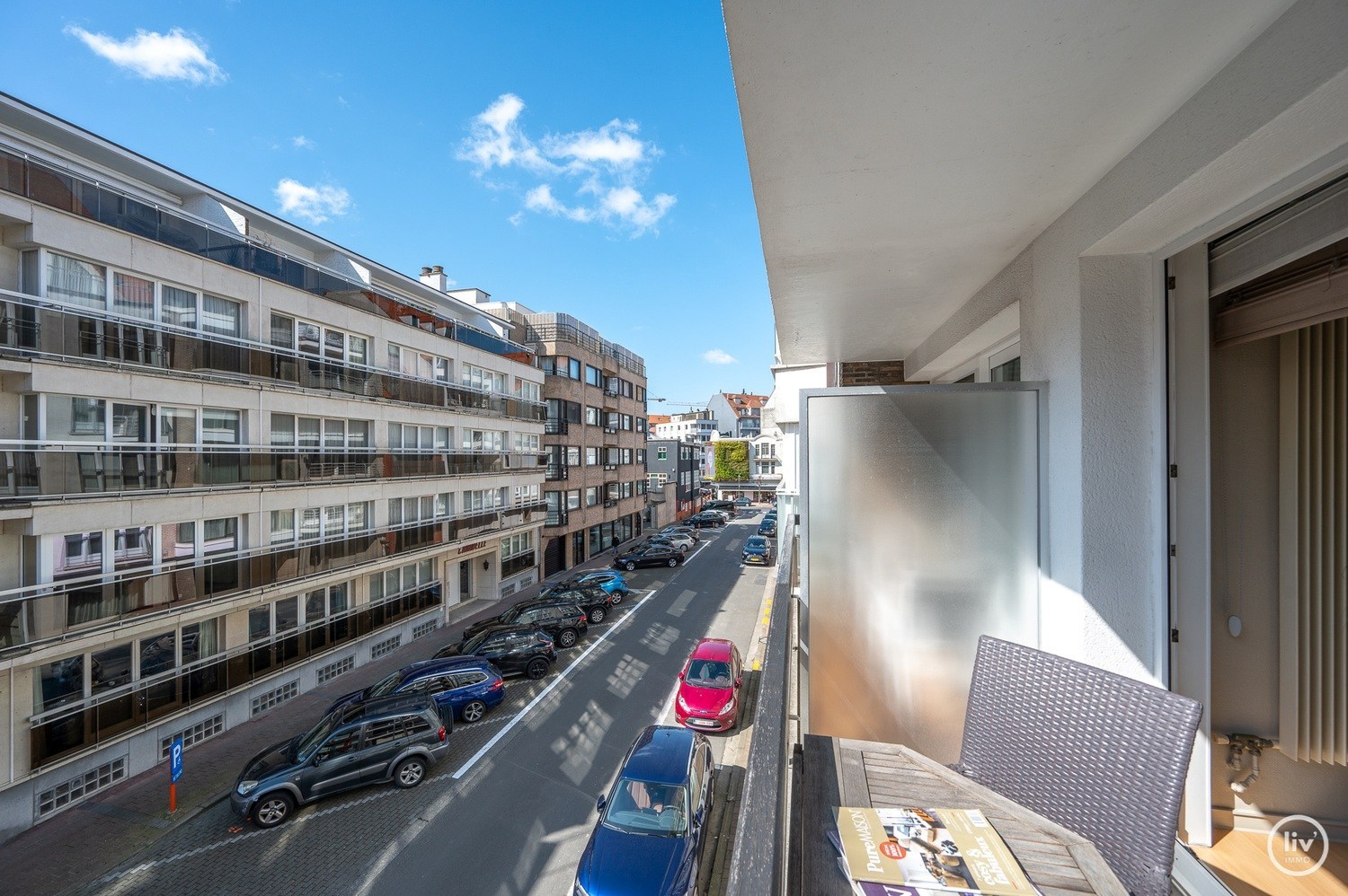 Appartement meublé - Appartement d'une chambre confortable avec terrasse ensoleillée situé dans un emplacement de premier choix à proximité de l'avenue Dumortier. 