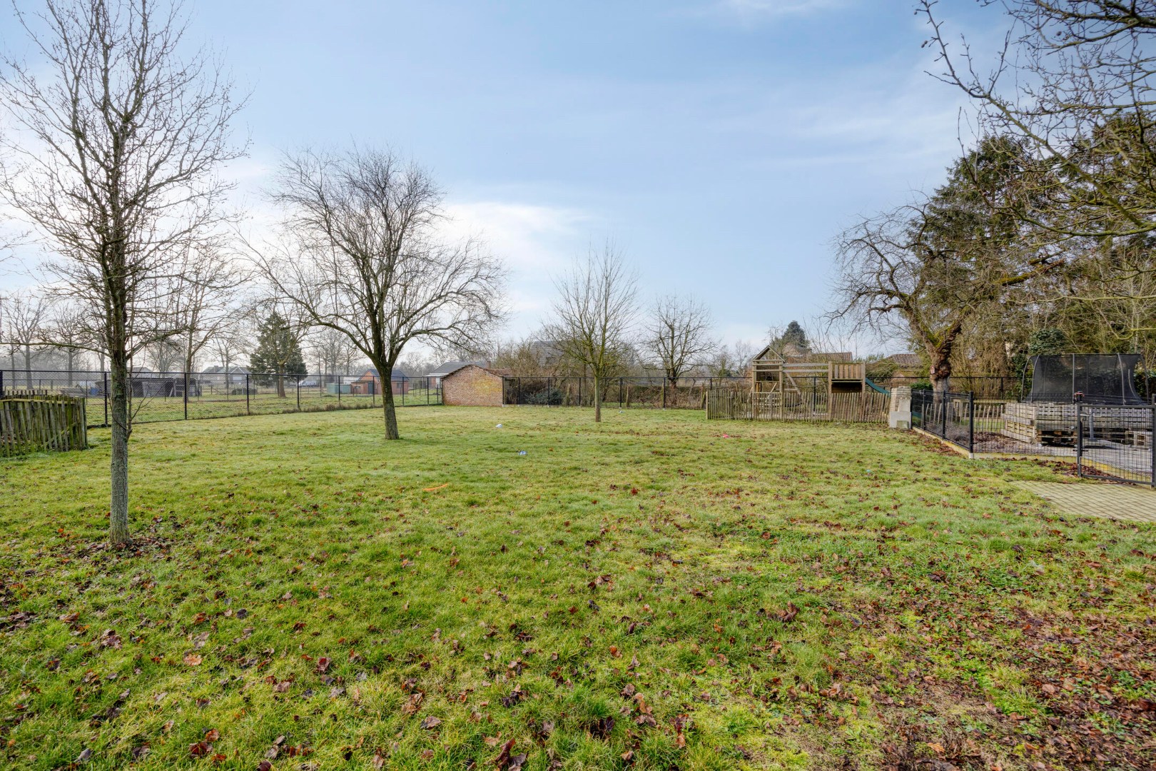 Charmante, instapklare gezinswoning met 4 slpk. op 18a 74ca in Lommel-Kerkhoven 