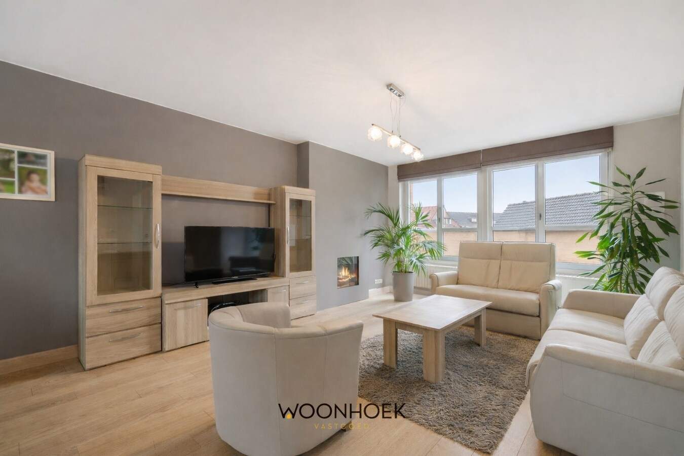 Zeer ruim &amp; zonnig duplexappartement vlakbij centrum en station 