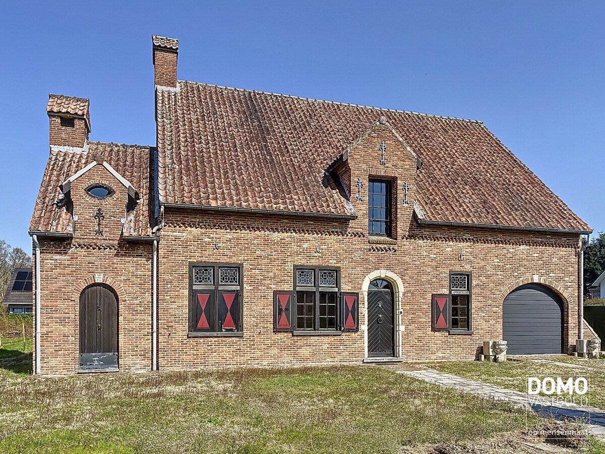 RUIME WONING MET 4 SLAAPKAMERS OP RUSTIGE LOCATIE IN DORNE (MAASEIK) 