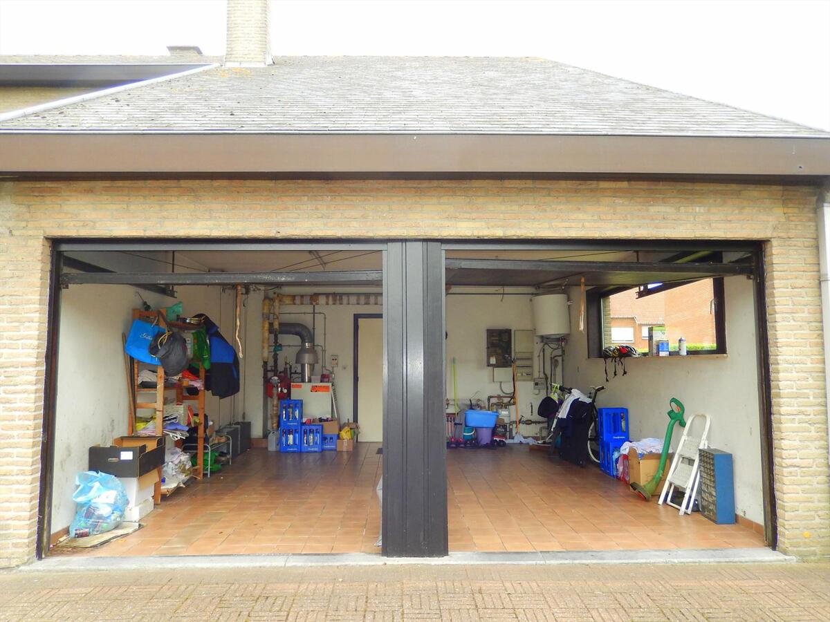 Ruime villa met zonnige tuin en 4 of 5 slaapkamers 