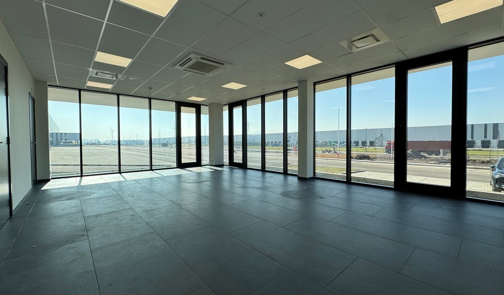 Nieuwbouw logistieke magazijnen te huur in de haven van Gent