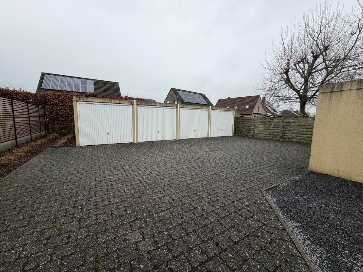 1-slpk appartement met terras en garage. 