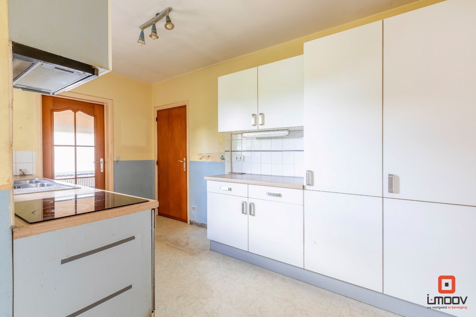 Te renoveren villa op toplocatie in Laarne 