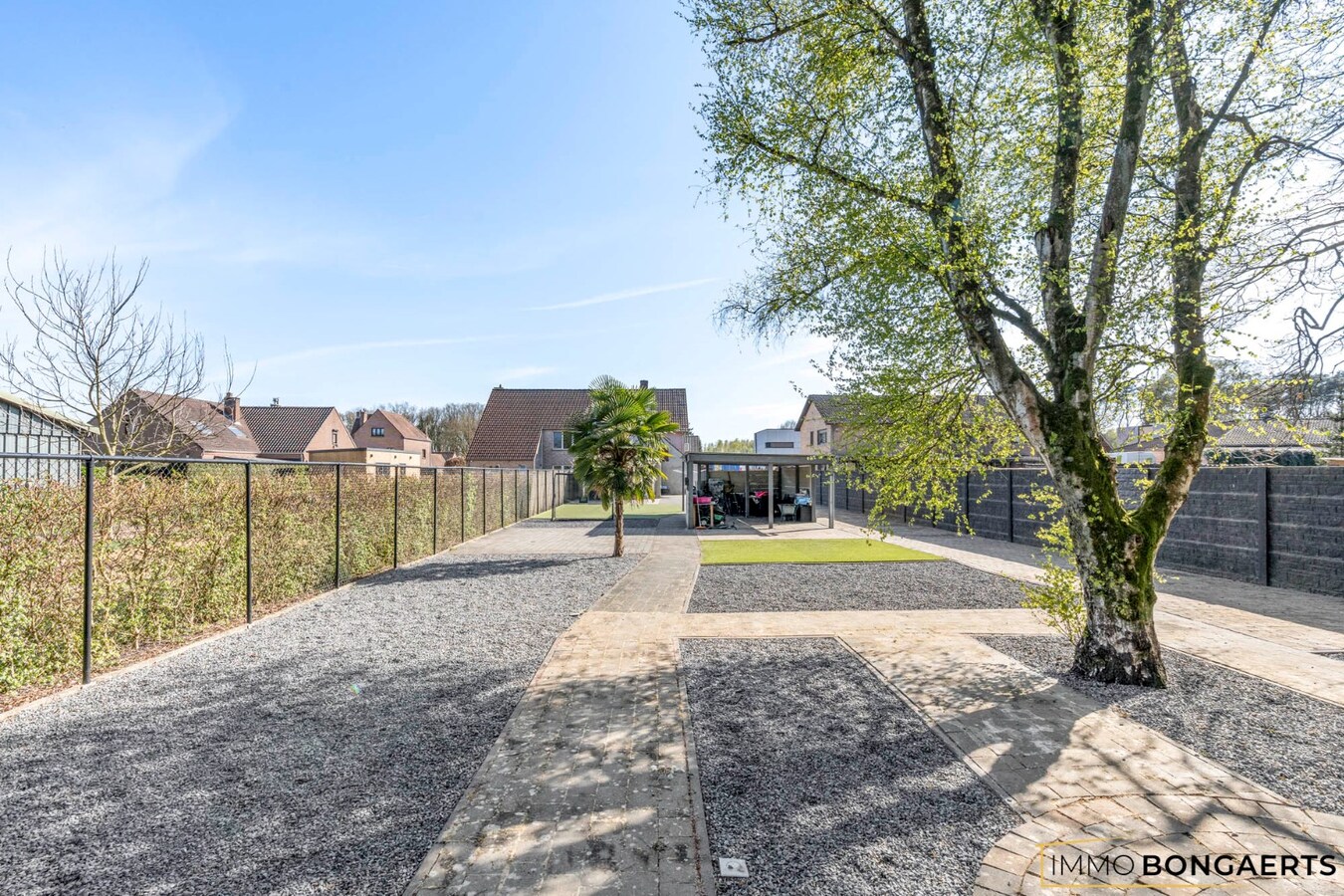 Gerenoveerde woning met vier slaapkamers 