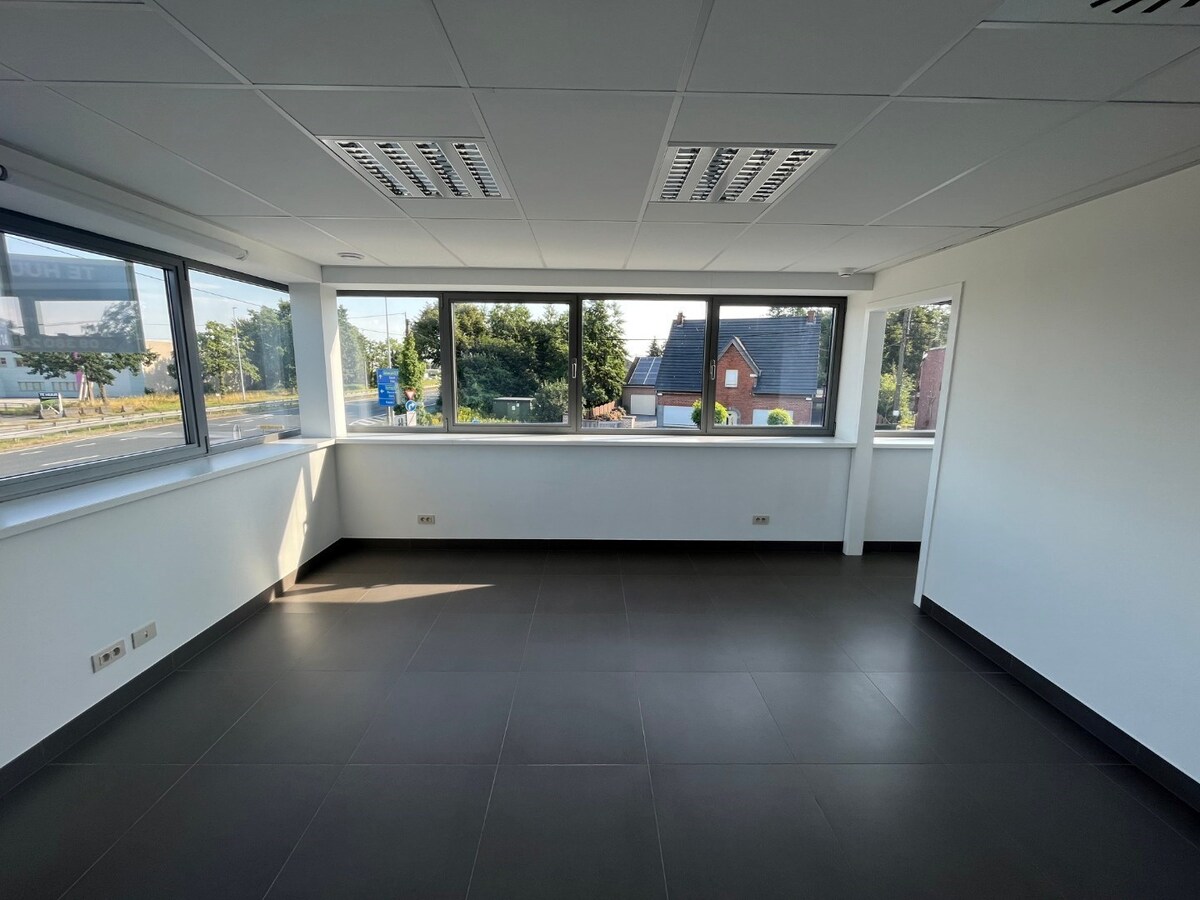 Kantoorruimte op commerciële TOP-ligging 