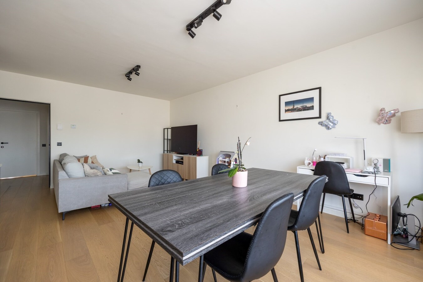 Gerenoveerd energiezuinig appartement met 2 slpk te Schelle! 