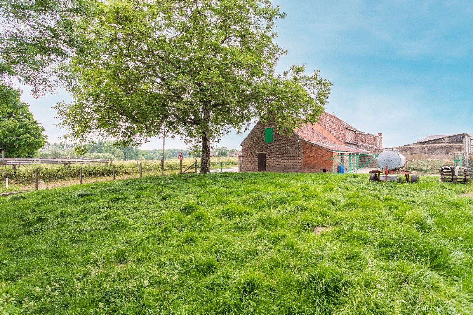 Authentieke hoeve in het landelijke Oetingen 
