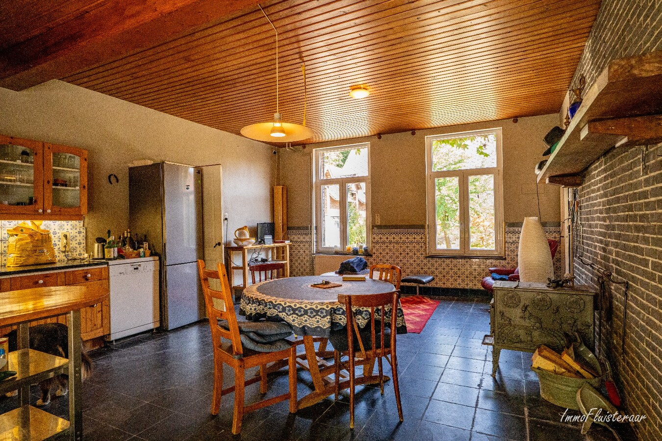 Unieke vierkantshoeve op een landelijke locatie op ca. 3 ha te Herne. 