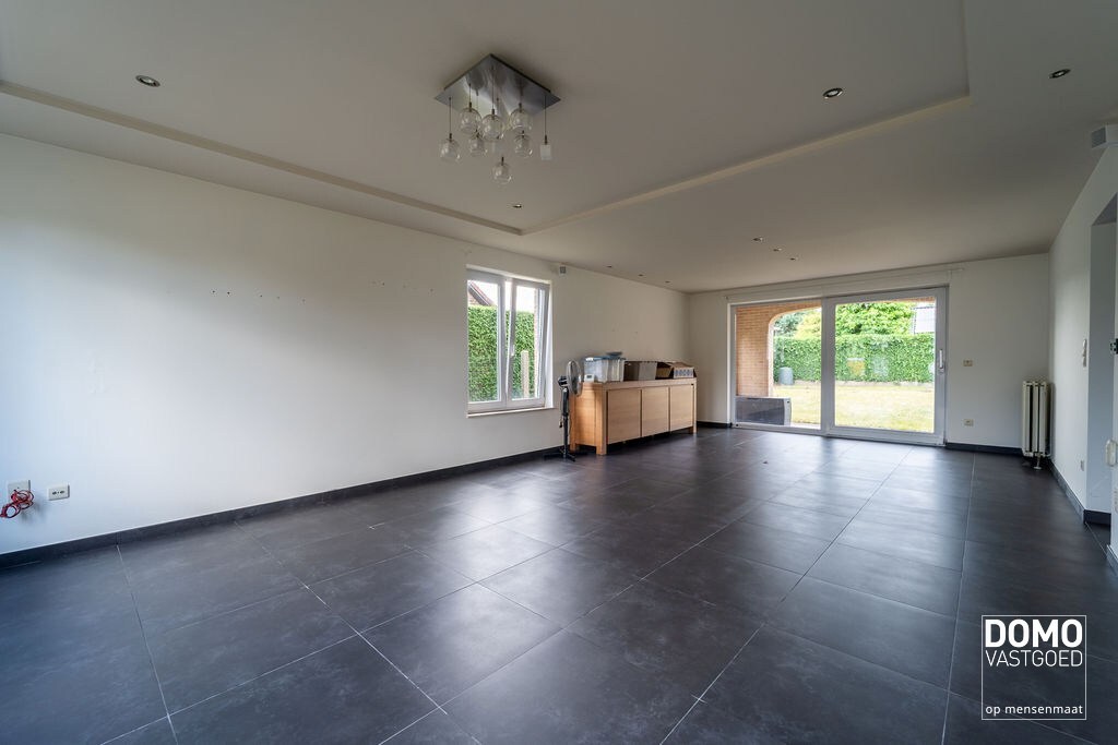 Ruime woning gelegen te Schulen (Herk-de-Stad) – EPC label B 