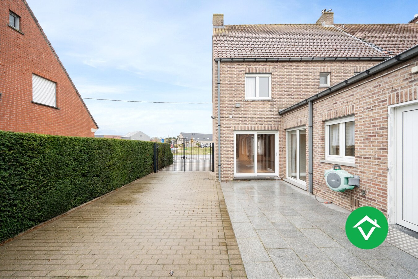 Instapklare woning met 4 slaapkamers en garage te Ichtegem 