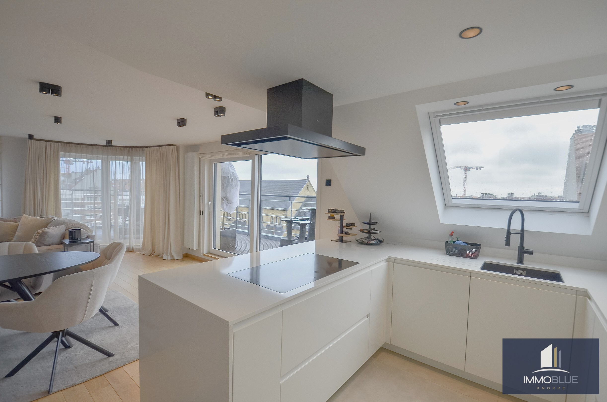 Uniek duplexappartement/penthouse met een weids uitzicht. 