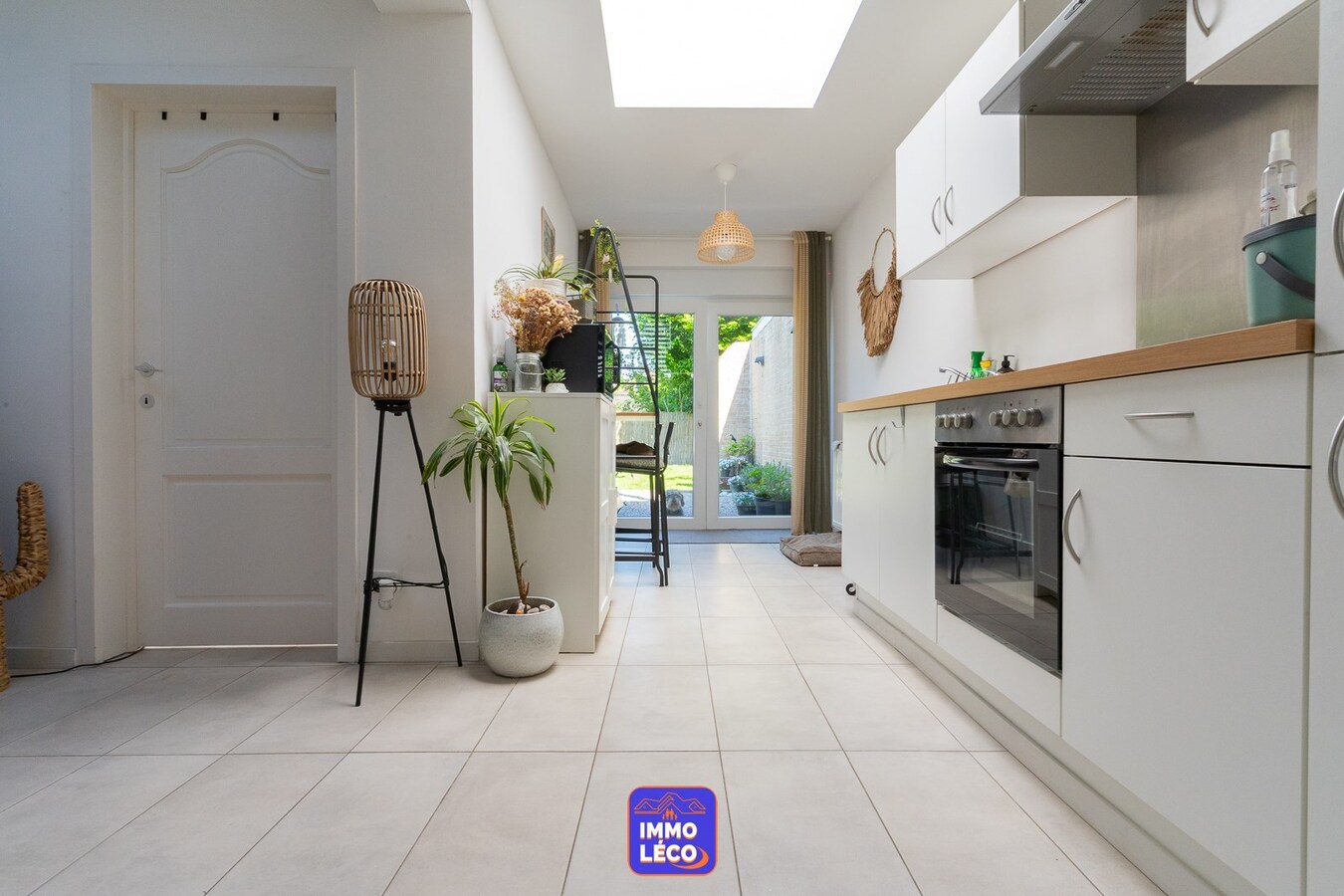 Maison rénovée avec 3 chambres et jardin, top secteur ! 