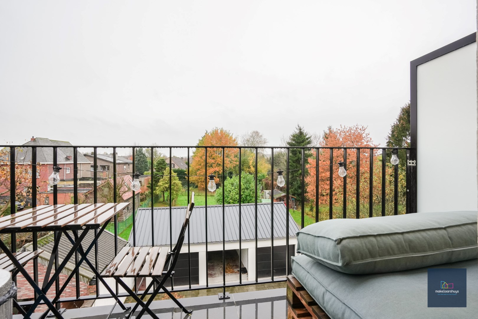 Instapklaar 2 slp. appartement met terras en grote gemeenschappelijke tuin. 