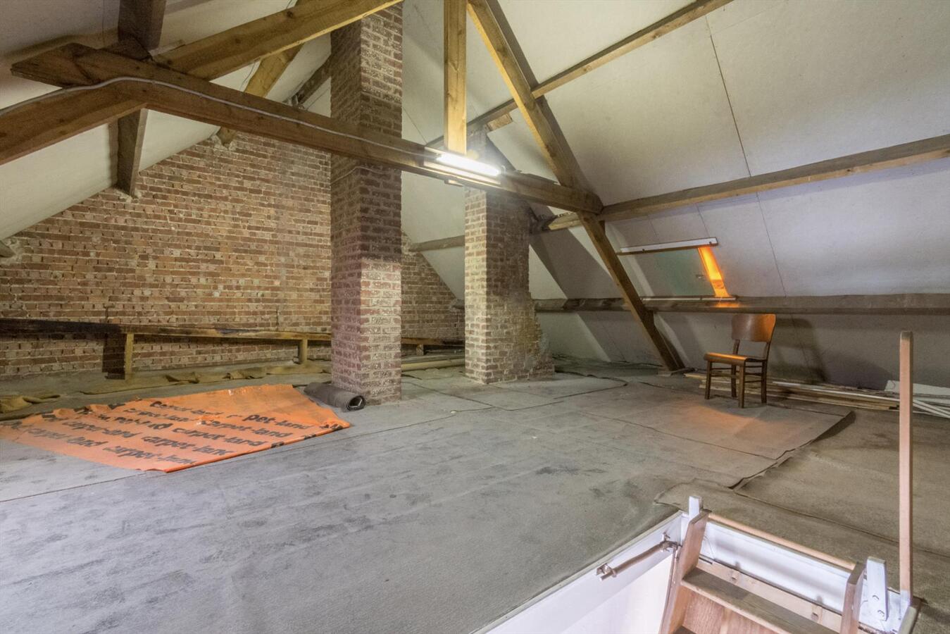 Kwalitatieve woning met ruime tuin &amp; garage te Gentbrugge 
