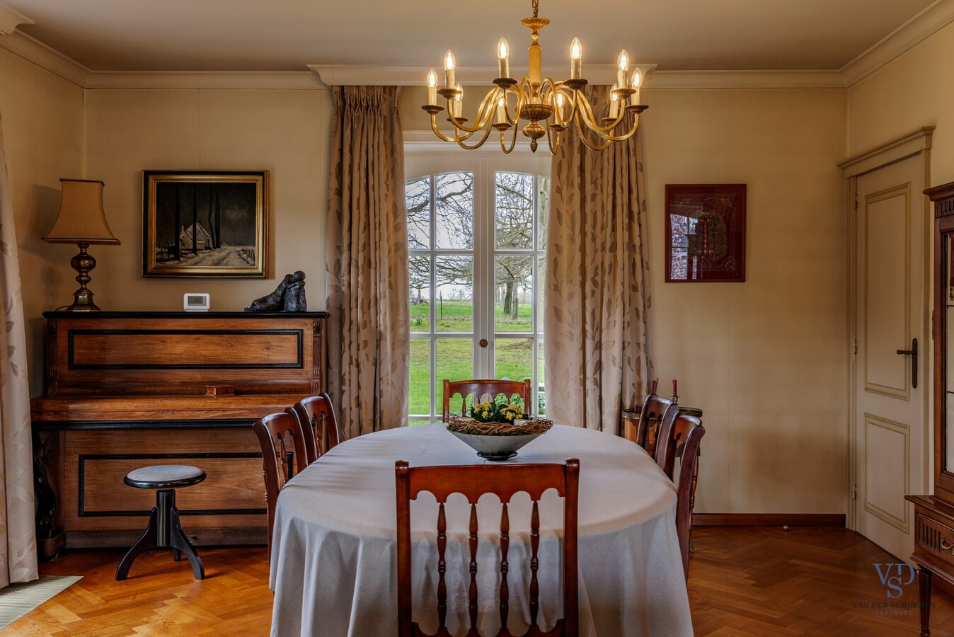 Karaktervolle villa, in Franse stijl. 