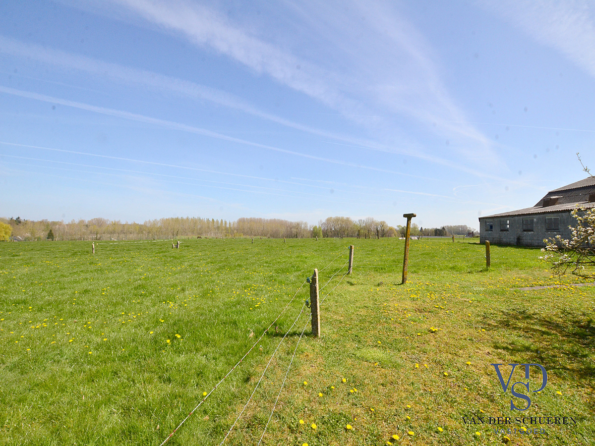 Uitzonderlijke bouwgrond in Dikkelvenne. 