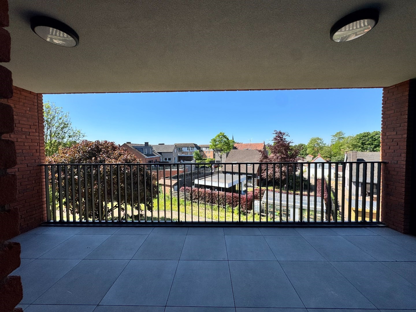 Nieuwbouwappartement met twee slaapkamers, terras en ondergrondse autostaanplaats te koop in Zulte 