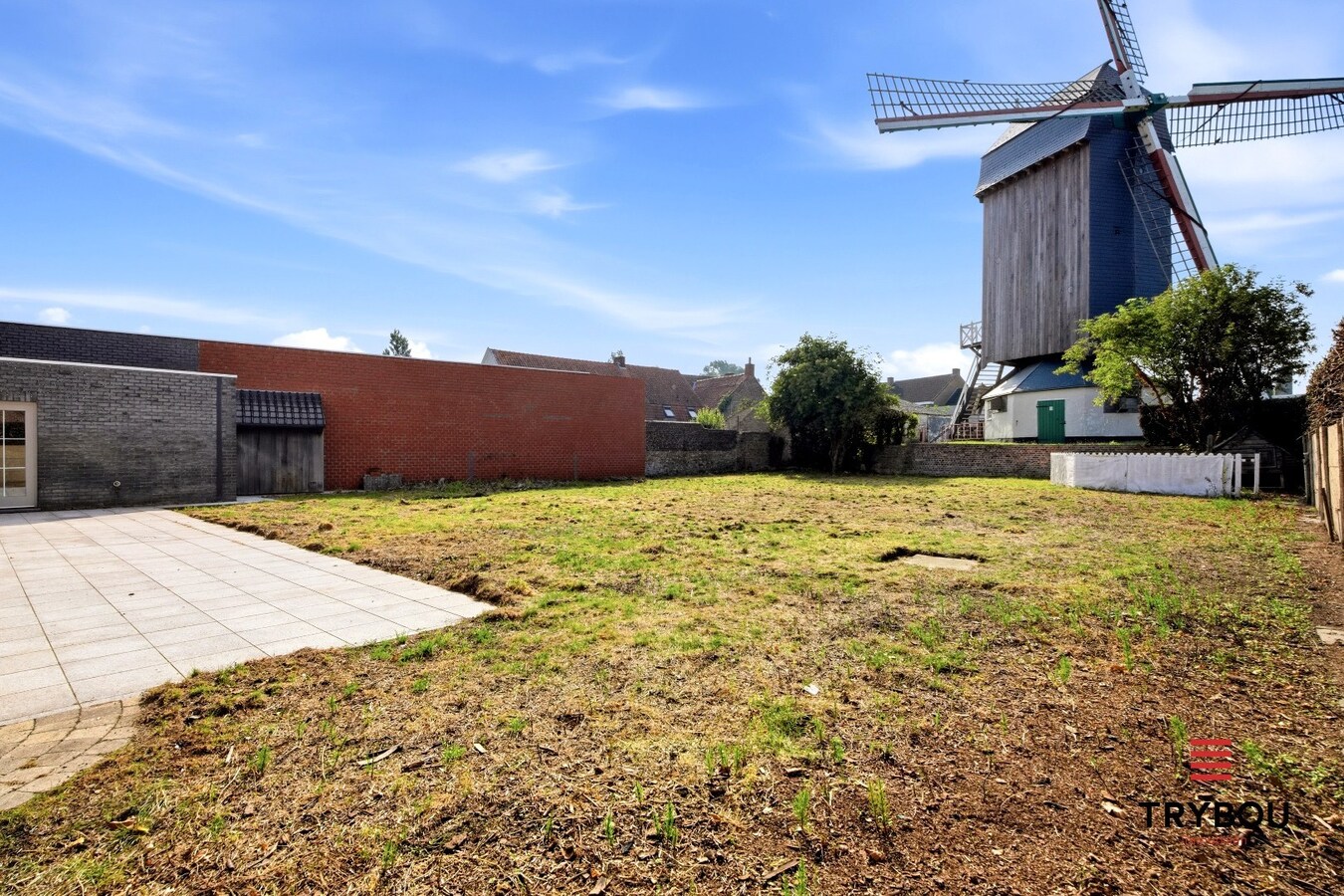 Ruime halfopen woning met 5 slaapkamers te koop in Werken met garage en ruime tuin! 