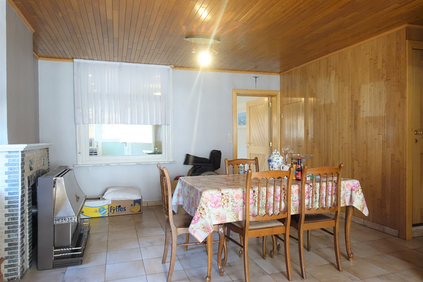 Toffe, op te knappen woning met grote tuin 