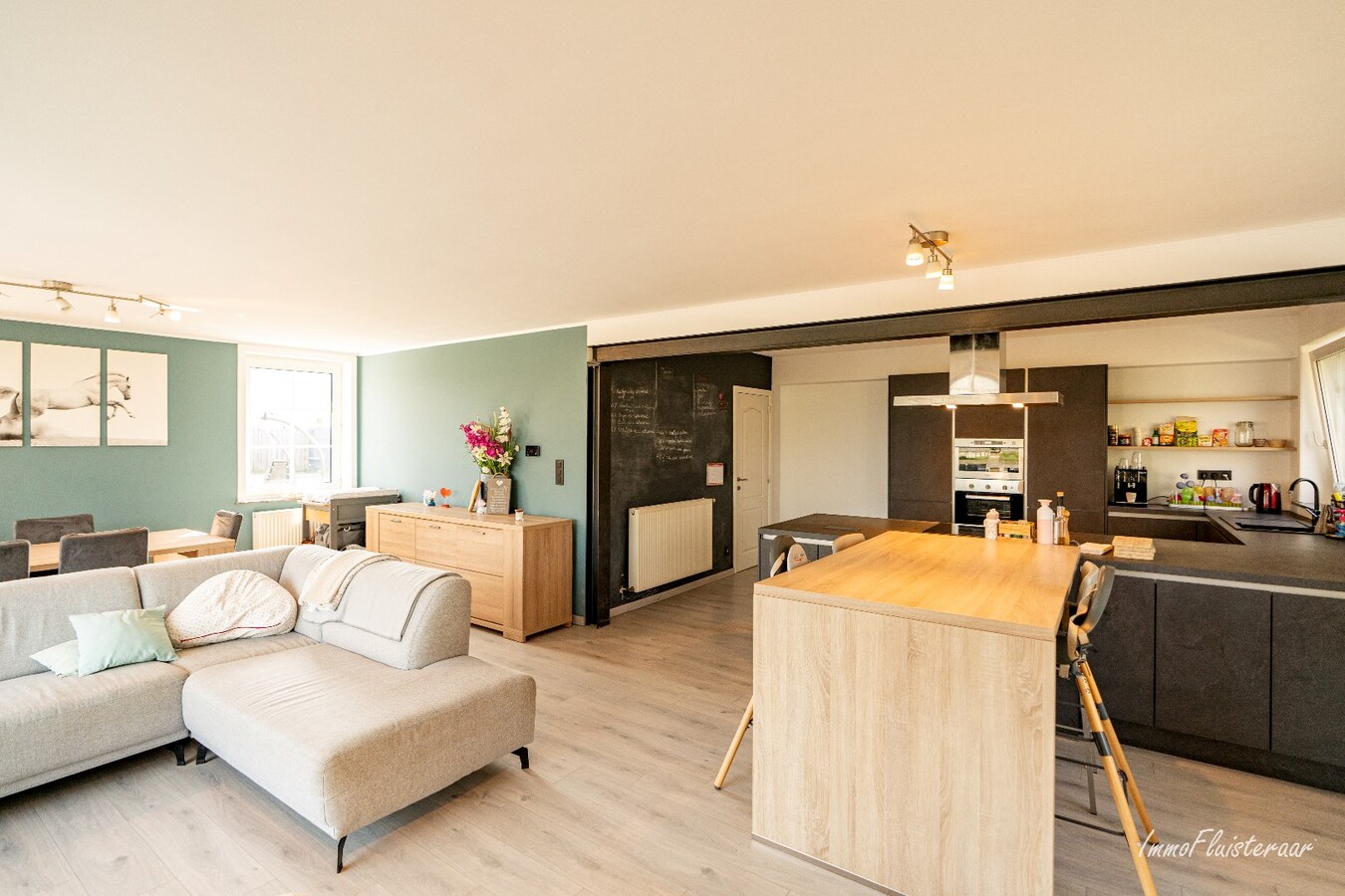 Maison semi-ouverte avec écuries, piste et prairies sur environ 1,5 ha à Sint-Katelijne-Waver (Optionnel : possibilité d'acheter une prairie d'environ 1 ha en plus) 