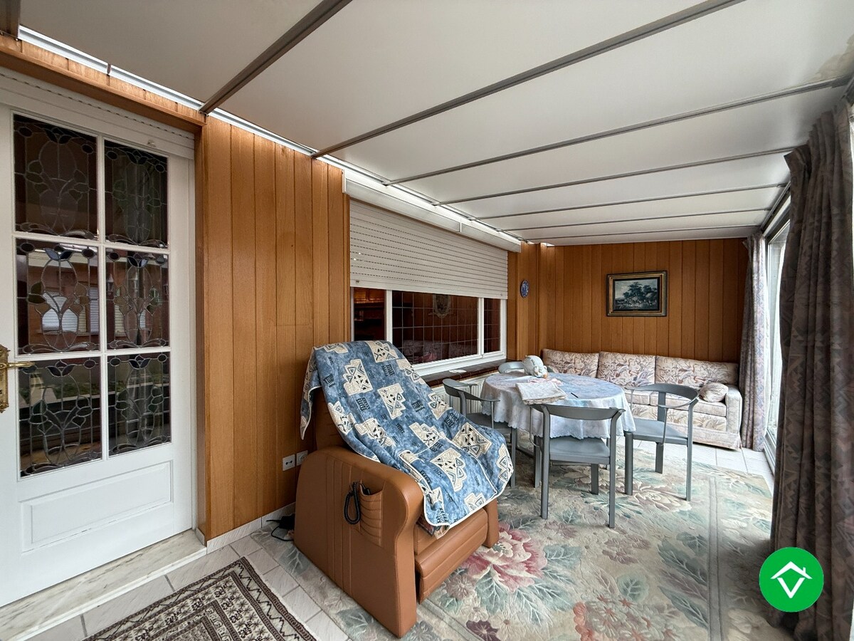 Karaktervolle, stevige woning met 4 slaapkamers, tuin en garage in centrum Roeselare 