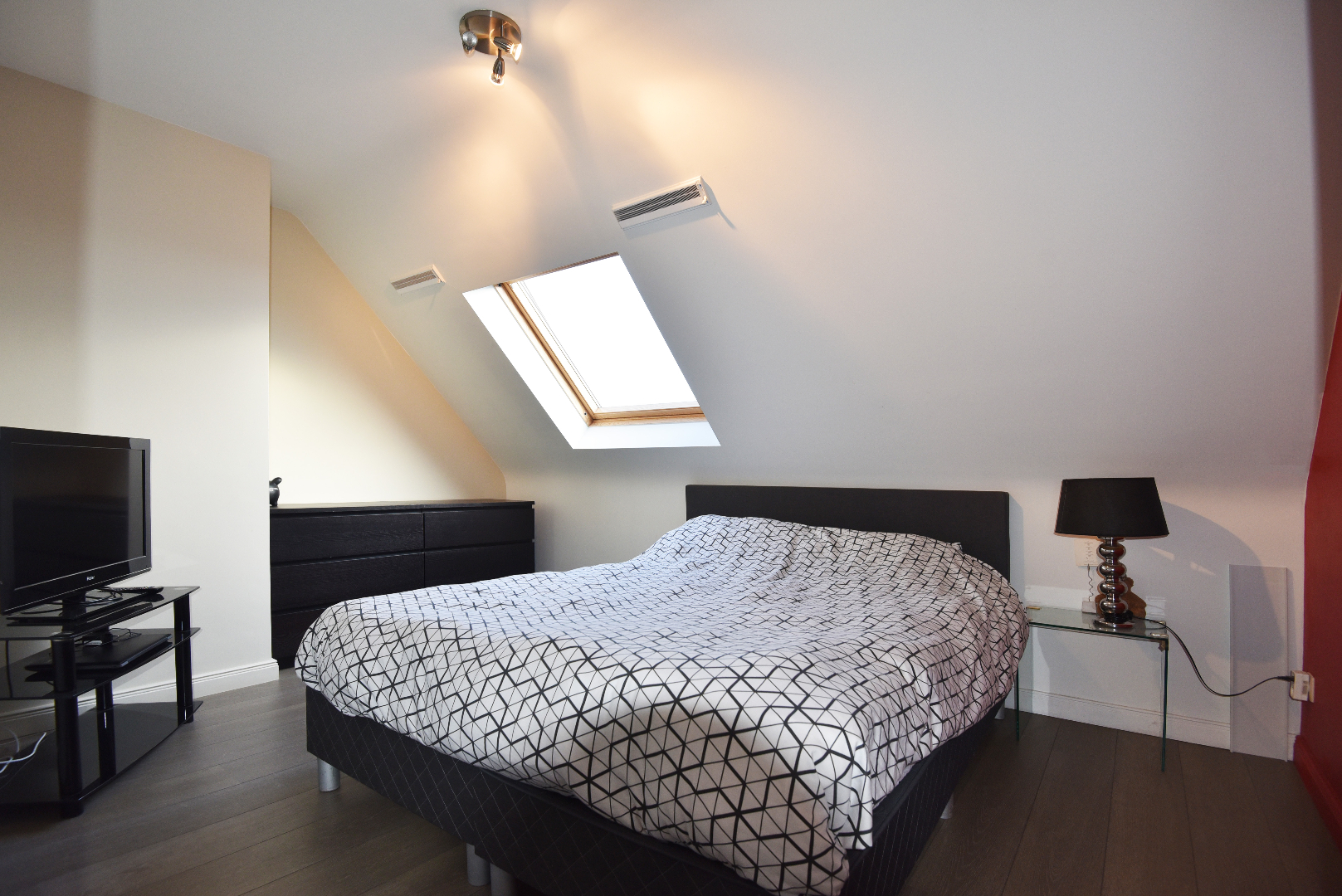 Ruim duplex app. 3 slpks en terras te Maldegem centrum 