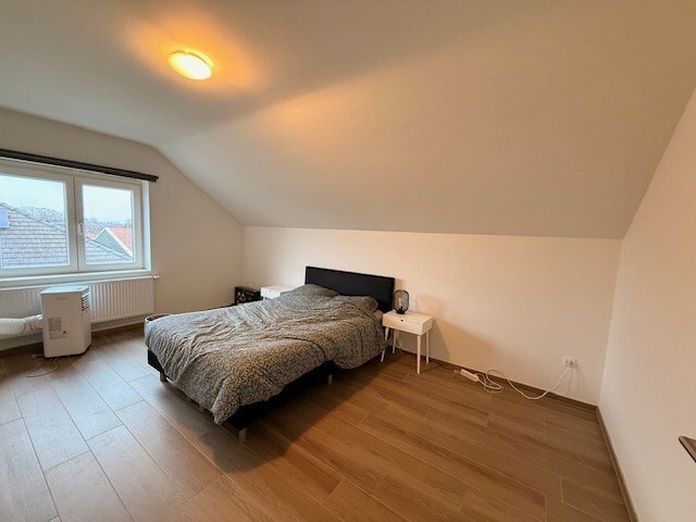 Recent appartement landelijk gelegen op de 1ste en 2de verdieping te Dilsen-Stokkem! 