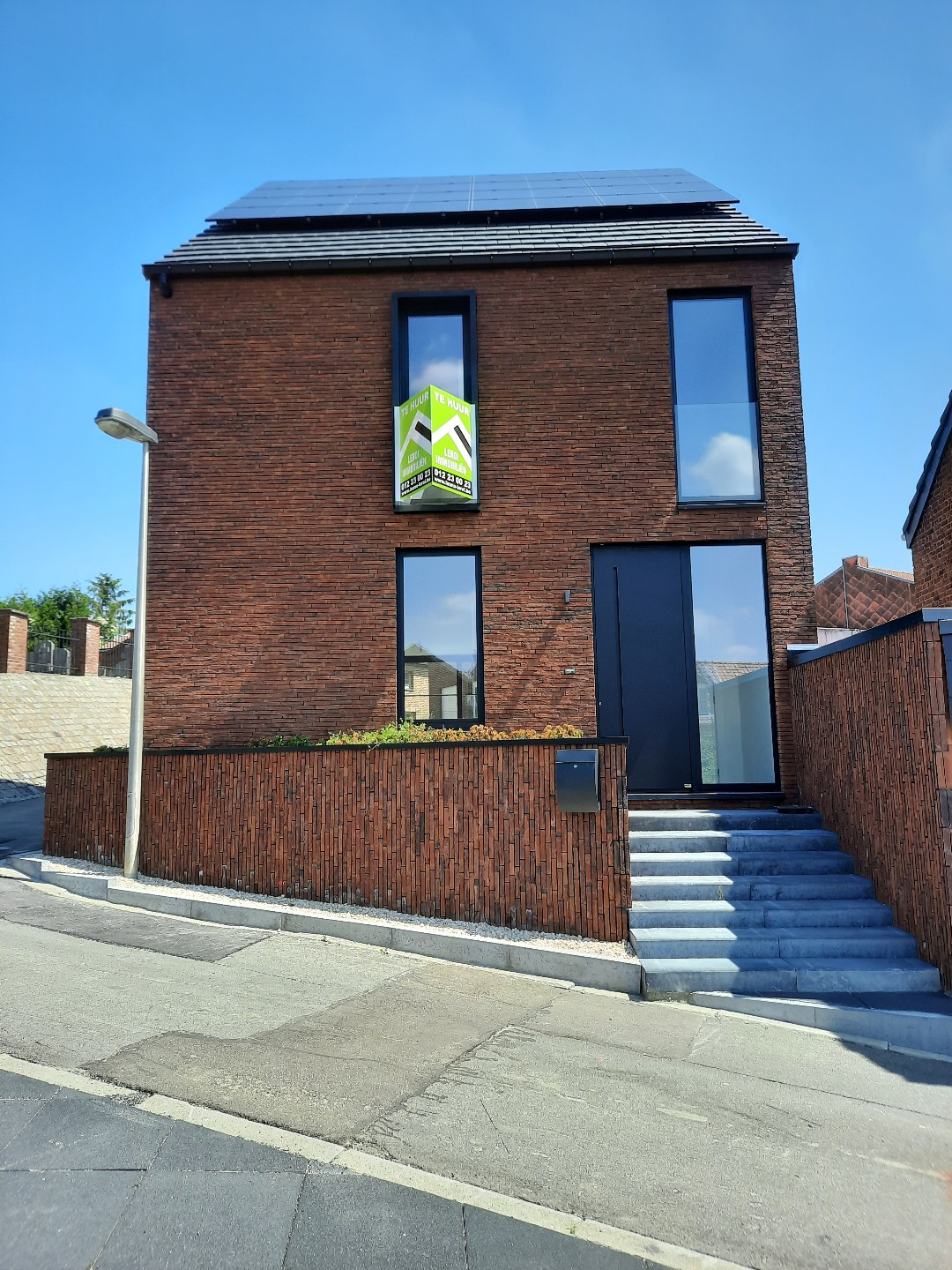 PRACHTIG AFGEWERKTE WONING (2020) 