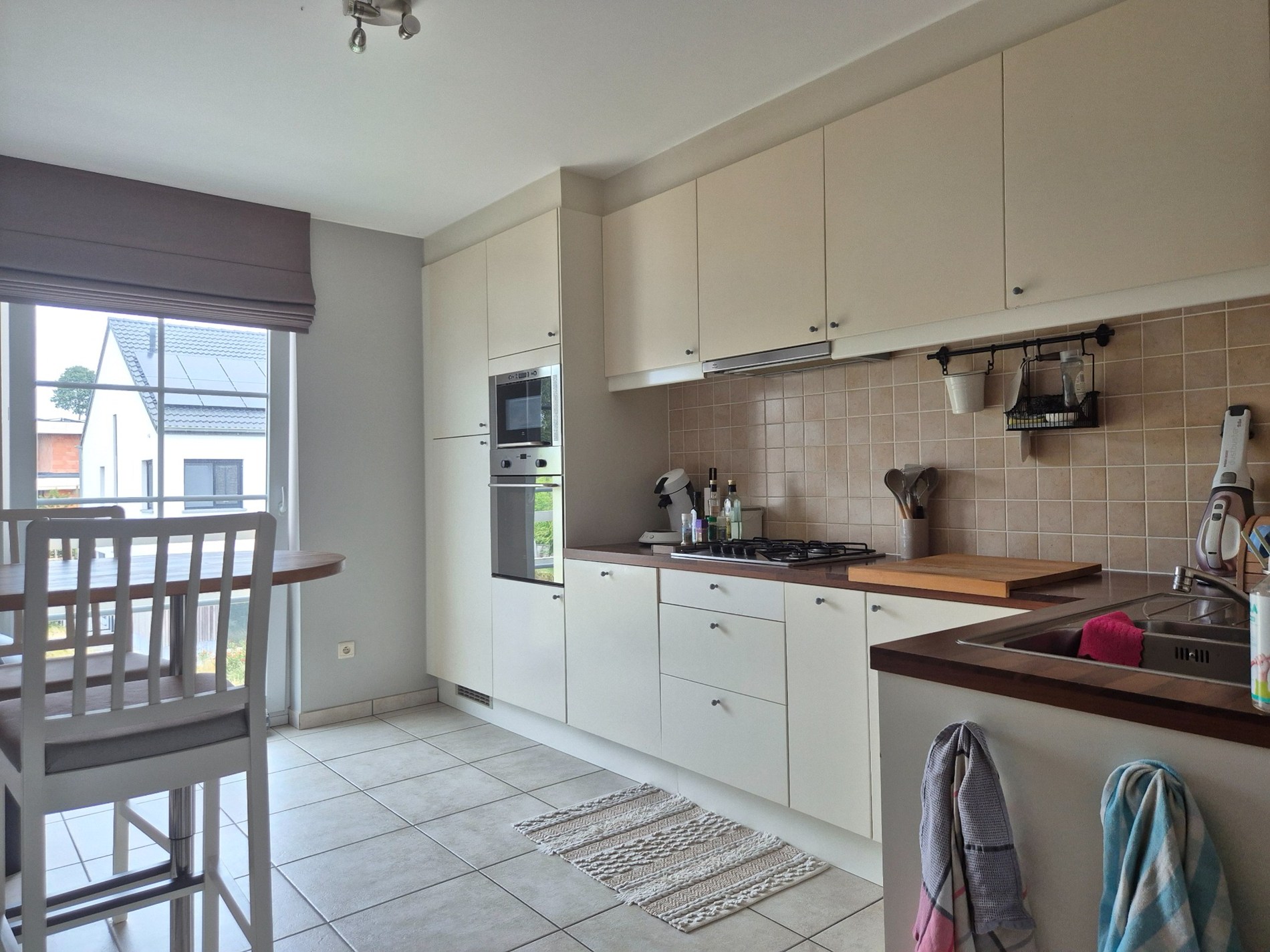 Duplex appartement met 2 slaapkamers en terras. 