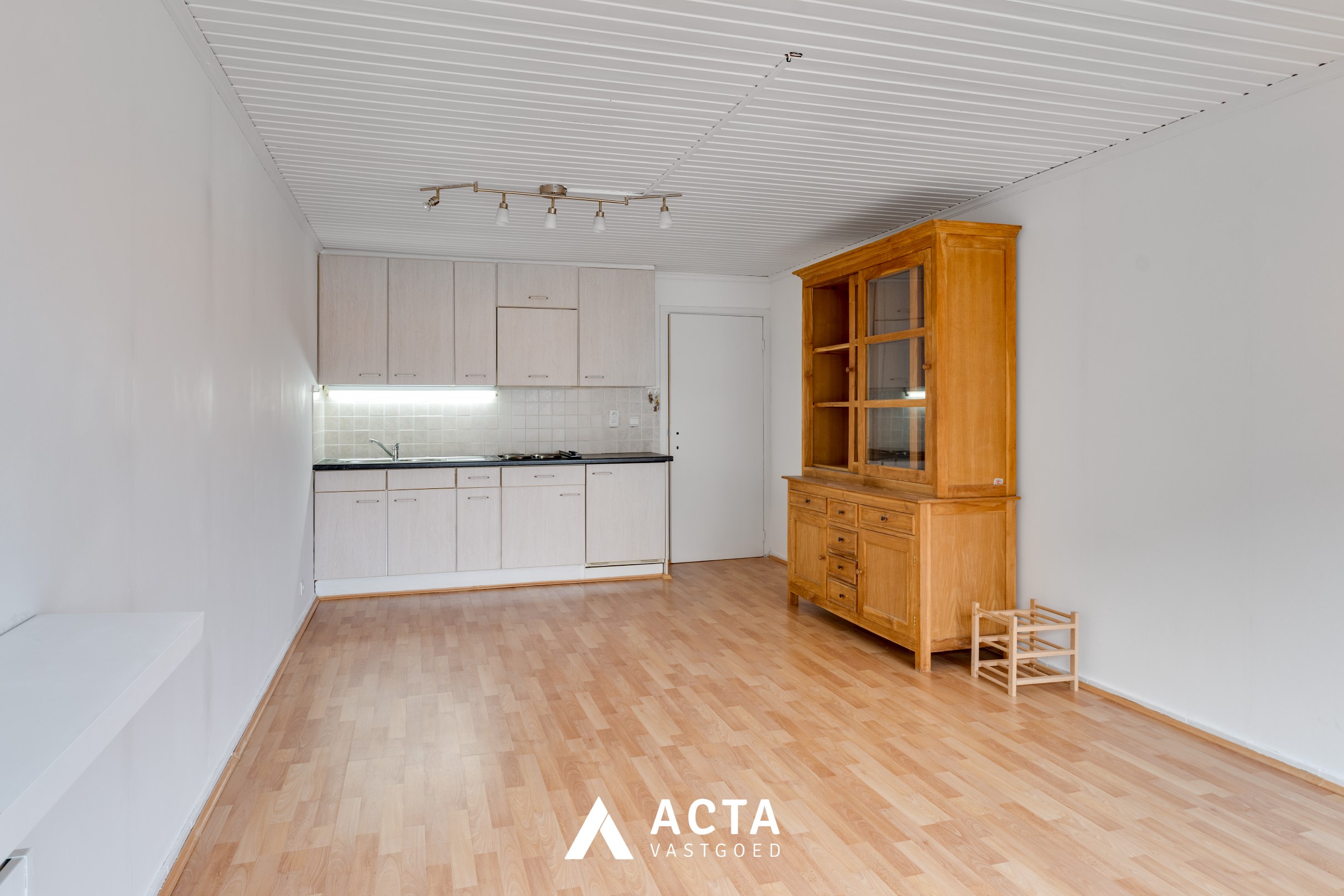 Instapklare studio met terras in Mariakerke 