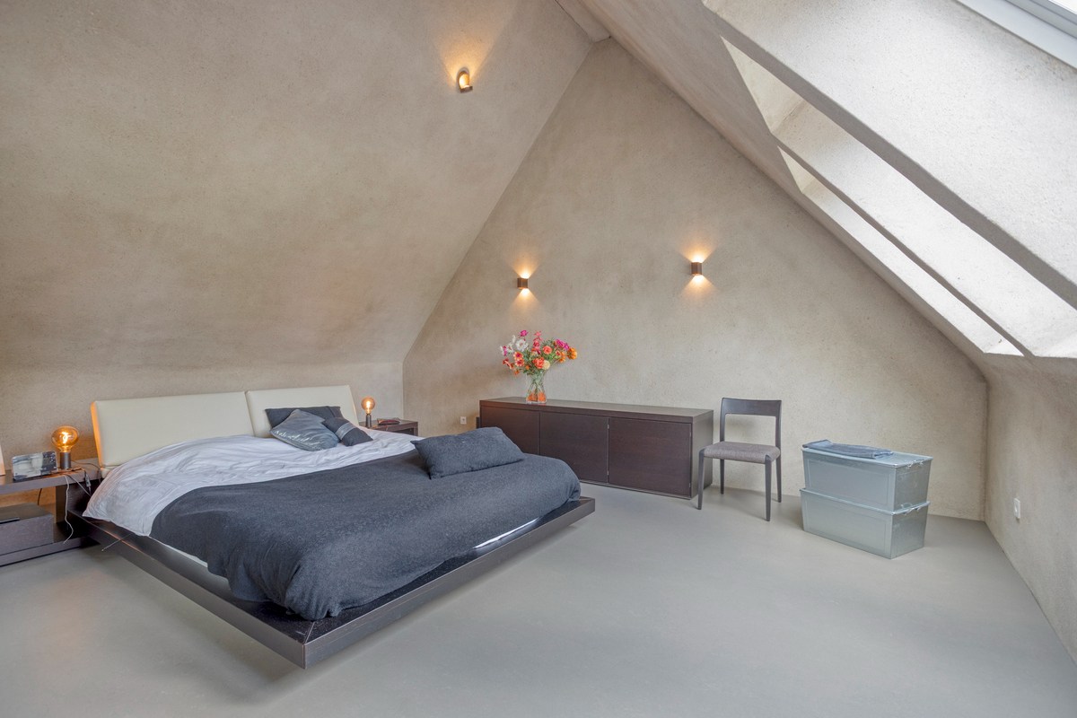 Master bedroom - muurafwerking in stijlvol leem