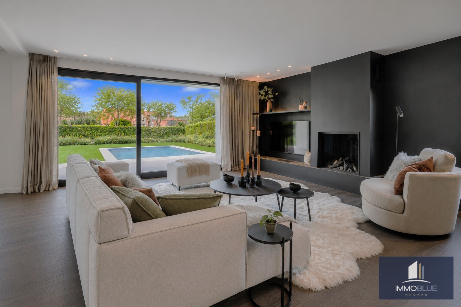 Volledig gerenoveerde villa rustig gelegen op de rand van het Zoute. 