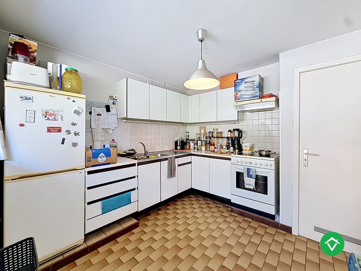 Appartement met 2 slaapkamers en garage te Roeselare 