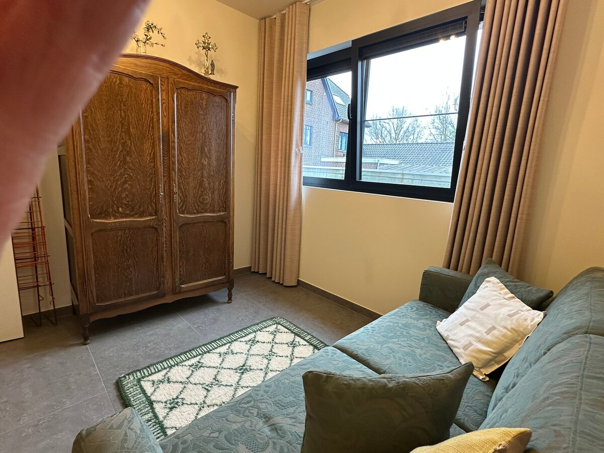 Recent appartement met 2 slaapkamers, terras 