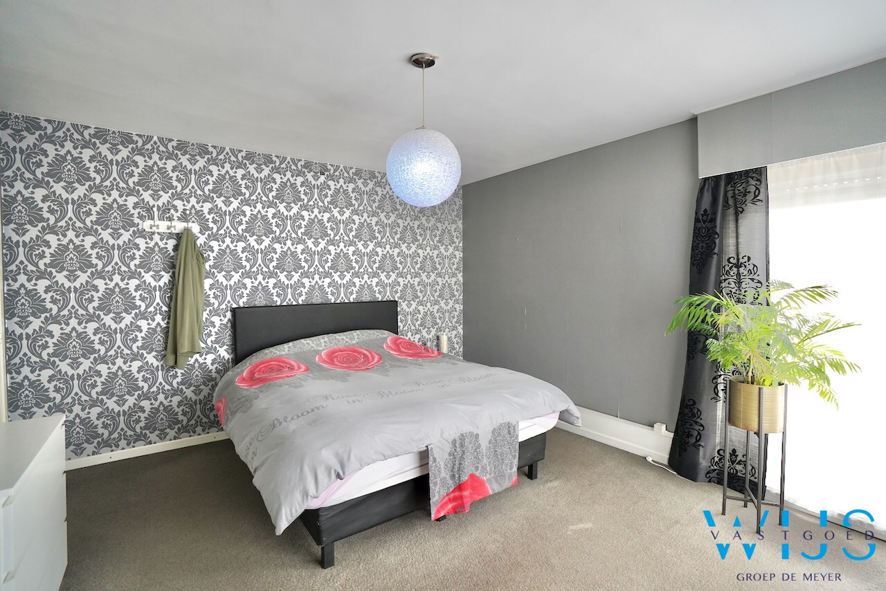 Woonhuis met loods te Sleidinge ! 