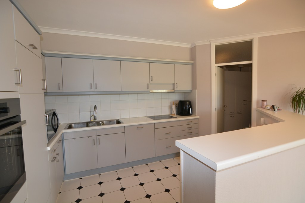 Energiezuinig appartement (144 m²) met 2 slpk, balkon, kelderberging en garage. 