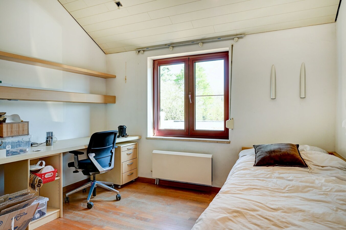 Uitzonderlijk kantoorgebouw met woonst 