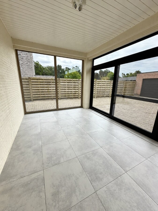Gerenoveerde laagbouwwoning met 3 slaapkamers op toplocatie 