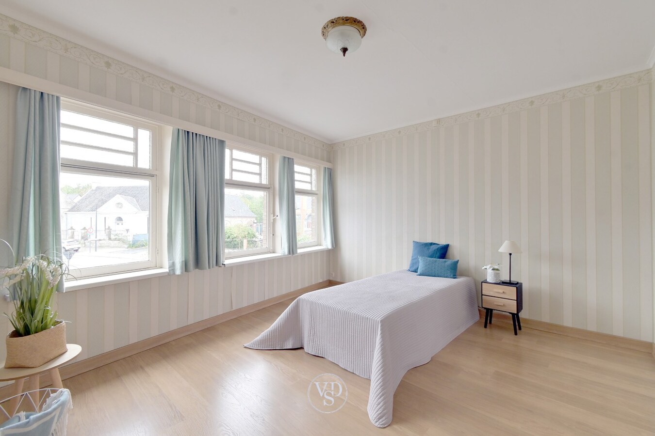 Karaktervolle herenwoning in centrum Asper. 