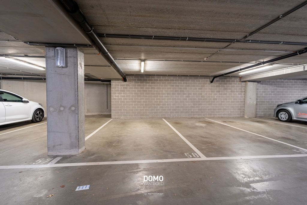 MODERN EN ENERGIEZUINING APPARTEMENT MET 1 SLAAPKAMER EN EIGEN PARKING TE BILZEN 