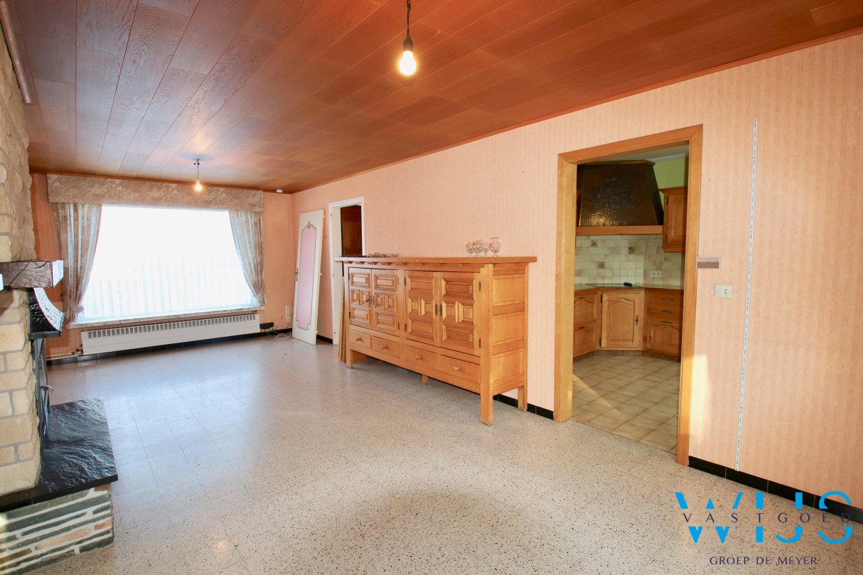 Stevige ruime gezinswoning op een prachtig perceel te KLUIZEN ! 