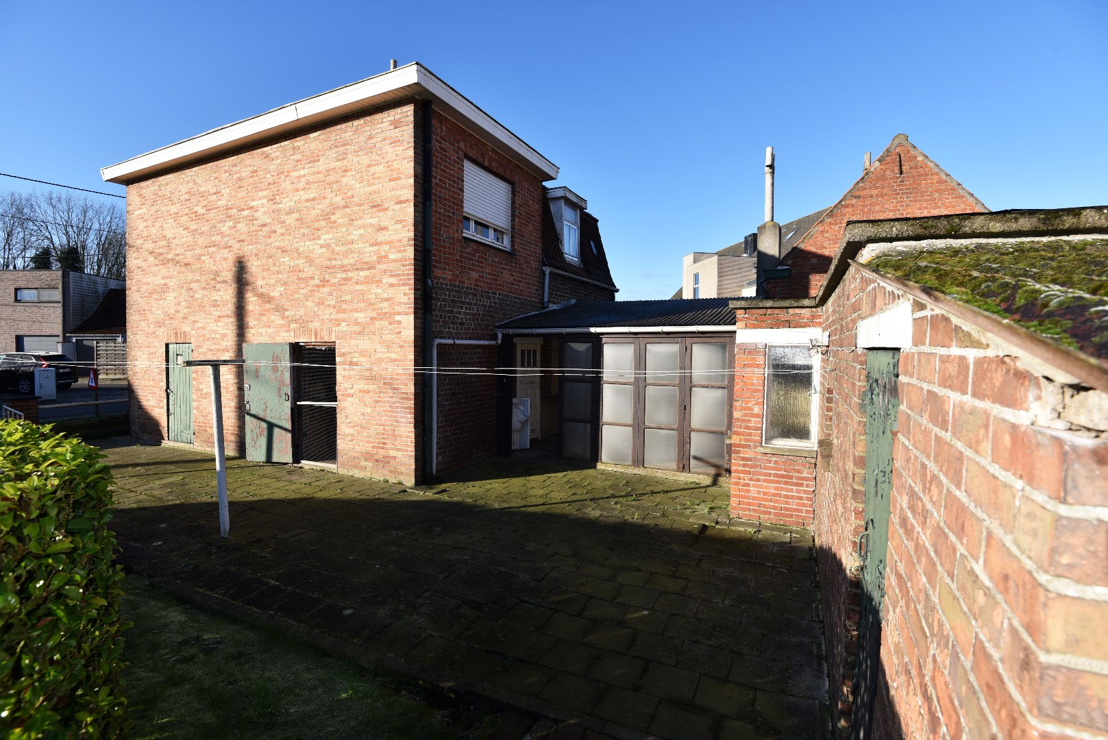 Grondig te renoveren / te slopen woning op 447m² te Maldegem 