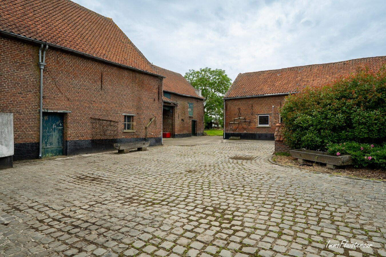 Property for sale in Roosdaal