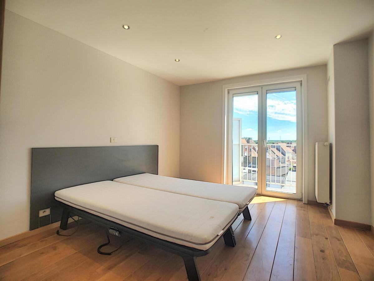 Knap woonappartement met grote balkons en open zicht - Heist 