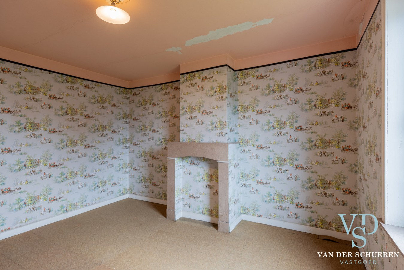 Statige herenwoning met potentieel ! 